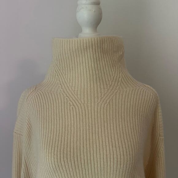 Nordstrom cream knit turtleneck wool & cashmere sweater size M - Picture 3 of 13